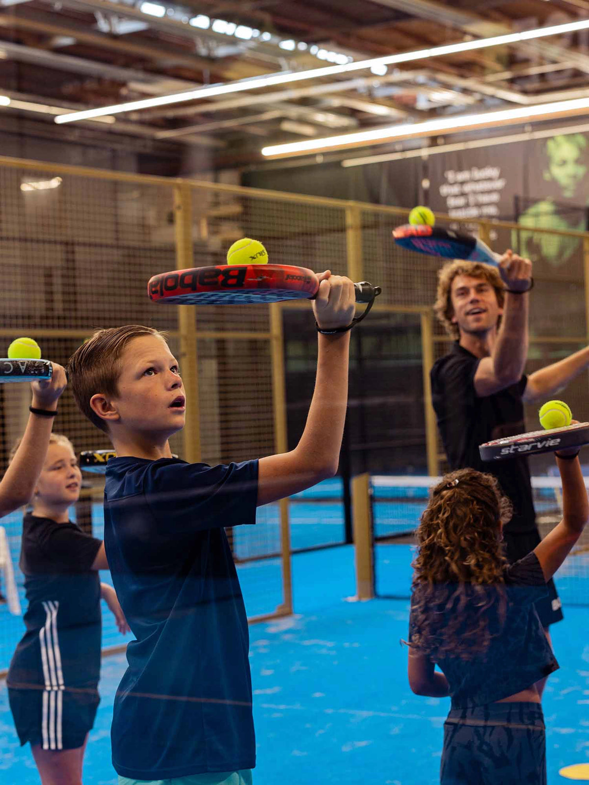 Het sportiefste en gezelligste jeugdkamp van de regio komt er weer aan. Ben je nog opzoek naar een oppas of een leuke activiteit voor de kinderen in de vakantie? Meld je kind/kinderen (6-14 jaar)